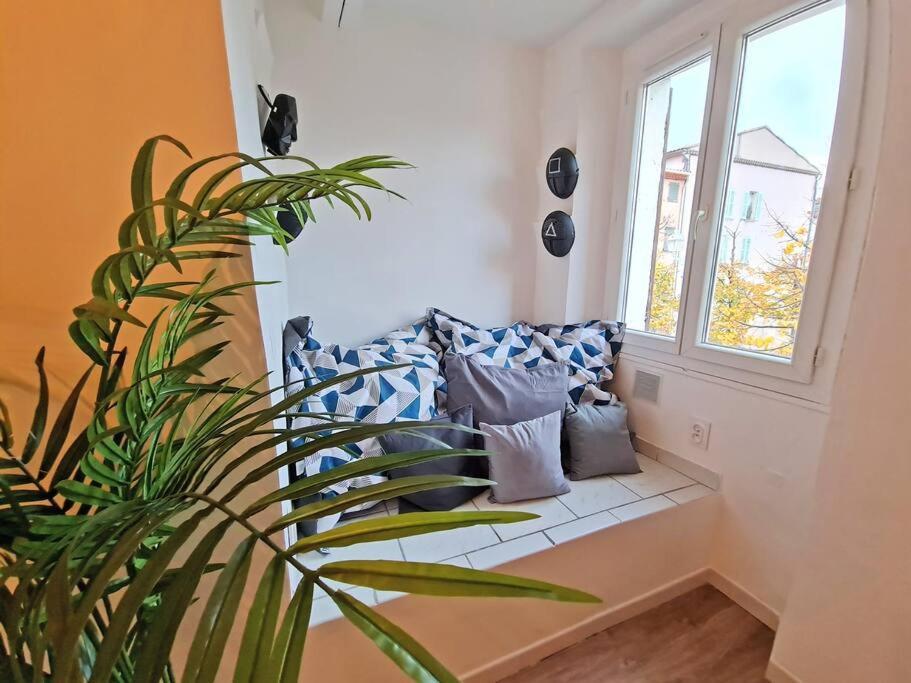 GregBnb-com - T2 Design 43m2 - Toulon Est - Wifi Fibre Extérieur photo